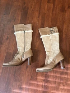 UGG Australia wadenlange Stiefel Damengröße 8 mit Lammfellbesatz Fell Holzabsatz - Bild 1 von 15
