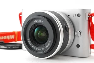 ⏯️[MINT w/Case] Nikon 1 J1 Silver Digital Camera 10-30mm F/3.5-5.6 VR Lens JAPAN - Picture 1 of 10