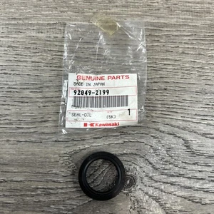 Sello de aceite Kawasaki 92049-2199 FE290 genuino como fabricante original - Imagen 1 de 5