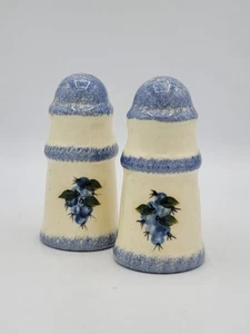Tienshan Folk Craft Blaubeere Salz & Pfefferstreuer Steinzeug USA Schwammgeschirr Vintage - Bild 1 von 12