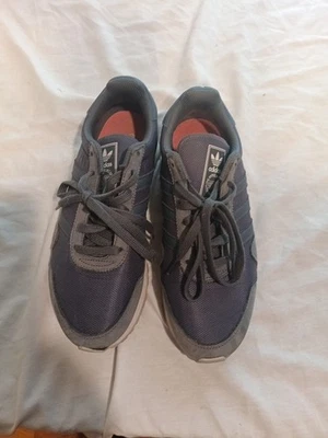 Sapatos femininos Adidas Haven cinza tamanho 8. - Imagem 1 de 4