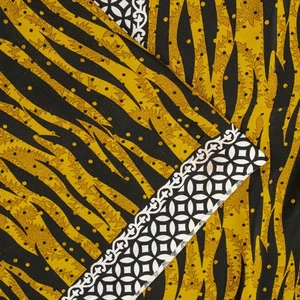 Sanskriti Vintage Sari Handarbeit gelb & schwarz abstrakter Druck 5 Yard Mooskrepp Sari - Bild 1 von 12