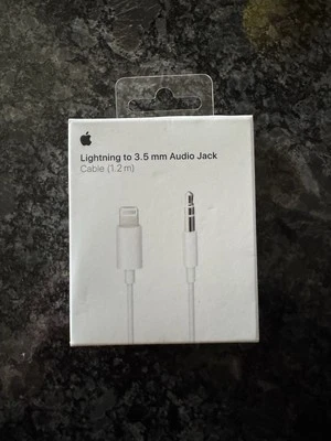 ✅Apple Lightning to 3.5 mm Audio Cable (1.2m) (A1879) NEW/SEALED - SHIPS NOW!!! - Image 1 of 2