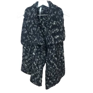 Kensie Crochet Grey Black Boucle Chunky Knit Sweater Vest Women Sz S - Picture 1 of 3