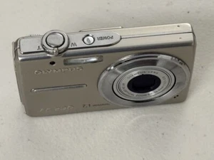 Olympus FE-230 Digital Camera – 7.1MP Compact Silver - Picture 1 of 7