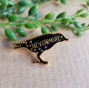 Edgar allan poe Enamel Pin badge - The Raven Nevermore metal pin gift - Picture 1 of 1