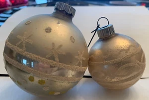 2VNTG SHINY BRITE MICA Ornaments Silver/Gold color - Picture 1 of 5