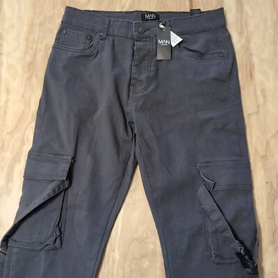 NEW Boohoo MAN Men's Gray Twill Cargo Pants Pockets Stretch Clips 31x36" Tall - Image 1 of 4