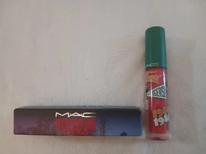 MAC X Stranger Things LipGlass ~ Excellent Erica ~ Lip Gloss  Bright Pink - Picture 1 of 2