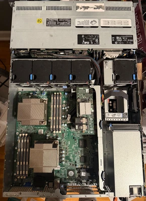 Dell PowerEdge R510 - 12 compartimentos - Dual Xeon X5670 - 32GB - PERC H200 modo TI - Imagem 1 de 4