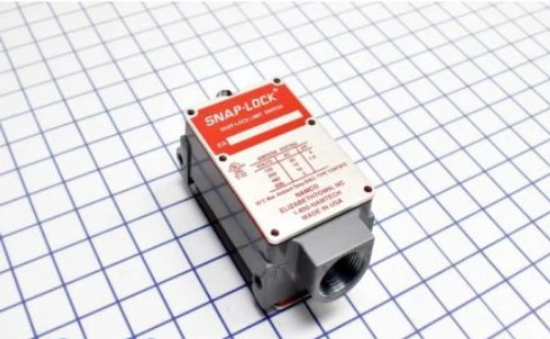 Interruptores de limite EA170-11100 Namco Controls, interruptor de limite Snap-Lock série EA170, - Imagem 1 de 1
