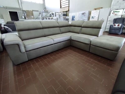 Divano angolare Positano effetto nabuk Tortora e Beige reversibile dx o sx. - Immagine 1 di 3