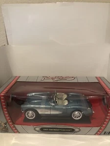 Yat Ming Road Signature 1957 Chevrolet Corvette 1:18 Light Blue/White - Picture 1 of 8