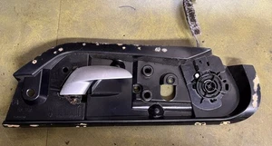 05 Volvo Xc70 Right Passenger Front  Interior Door Handle W/ Tweeter Speaker - Picture 1 of 4