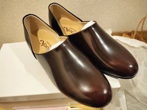 Haruta Spock dunkelbraune Pumps, 23 cm niedriger Absatz fast neuwertig - Bild 1 von 4