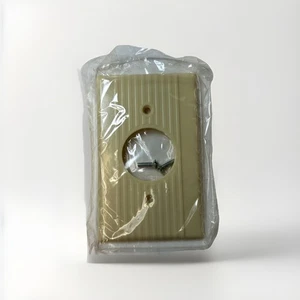 (2) Sierra Vintage Bakelite Ribbed Round Wall Plate Outlet Cover Ivory - Picture 1 of 4