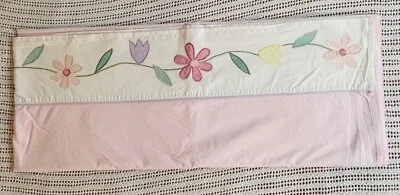 Sábana plana doble con adornos florales bordados blanco rosa Foto 1 de 4