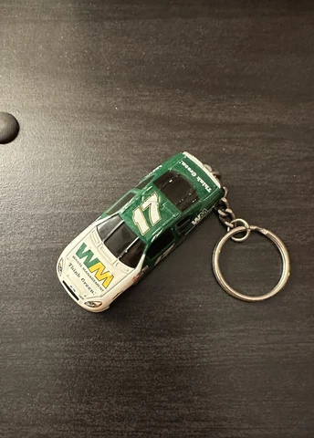 Vintage Y2k 200s Nascar Die Cast Car Keychain #18 Waste Management Cover