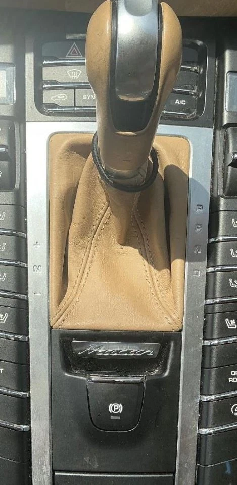 PORSCHE MACAN   2015 Transmission Shift Assembly 838112 - Image 1 of 4