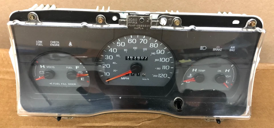 Velocímetro Mercury Grand Marquis 2001 cuadro de instrumentos 1998-2002 Foto 1 de 4
