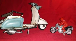SCOOTER(15,5 cm en métal) ET MOTO HONDA(6,5 cm en métal et plastique)  - Imagen 1 de 12