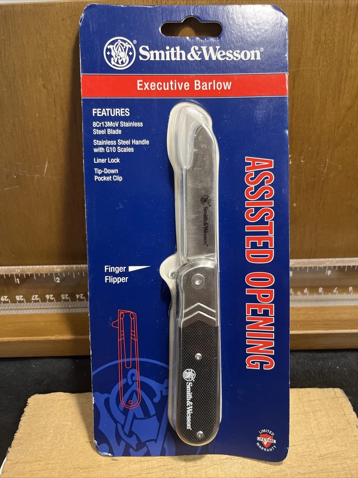 Smith & Wesson Folding Pocket Knife  2.75" Sheepsfoot Blade G10 Handle ~ NEW - Image 1 of 1