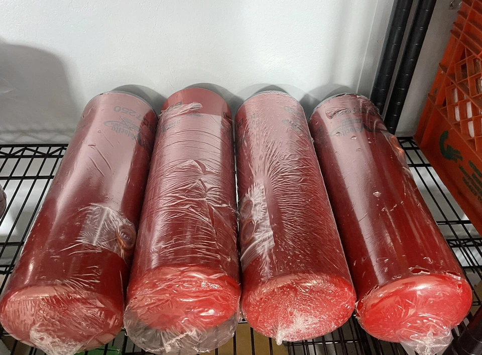 Baldwin BD7250 Oil Filter Fits International Engines, Qty: 4 - Image 1 of 2