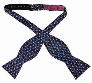 Vineyard Vines Silk Bowtie Blue Pink Apples & Blue Crabs Adjustable Self Tie USA - Picture 1 of 6