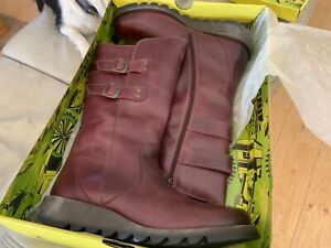 fly london purple leather boots, 40/9. bnwt