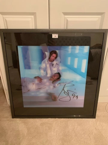 DAVID BOWIE / MARTIN RICHARDSON:A SIGNED LENTICULAR PRINT FOR THE CD ALBUM COVER Cover