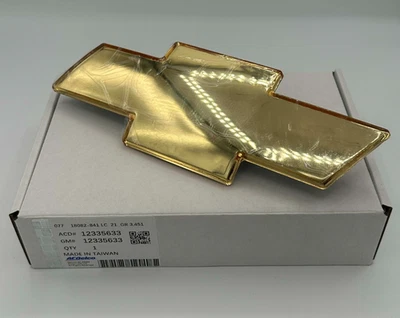 NEW 1999-02 Silverado 2000-2006 Tahoe Suburban Front Grill emblem Bowtie Gold - Image 1 of 4