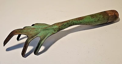 Vintage Green Garden Cultivator Weeder 5 Claw/Prong All Steel Tool 1960s - Image 1 of 4
