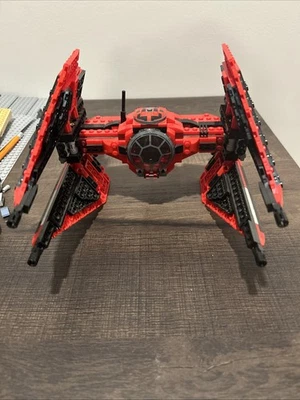 LEGO Star Wars: Tie Interceptor 75240 (NO FIGS) - Image 1 of 3