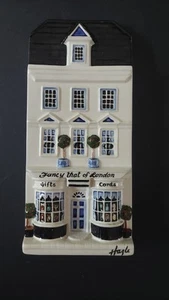 Hazle Ceramics A Nation of Shopkeepers Fancy That Of London Gifts Wall Plaque - Picture 1 of 12