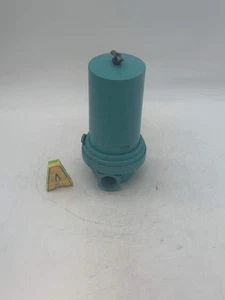 Wilkerson F30-08-M00 Pneumatic Particulate Filter, 1" NPT, Metal Bowl (No Box) - Picture 1 of 12