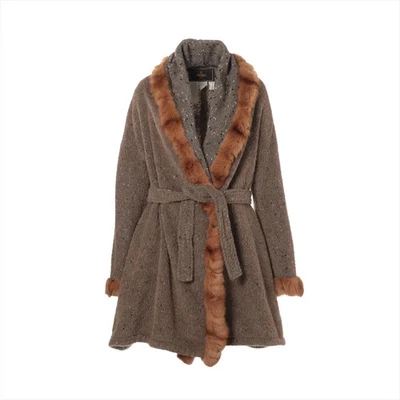 Abrigos de Lana Fendi 40 Damas Marrón Cinturón Calidad etiqueta personajes son borrosos Foto 1 de 4