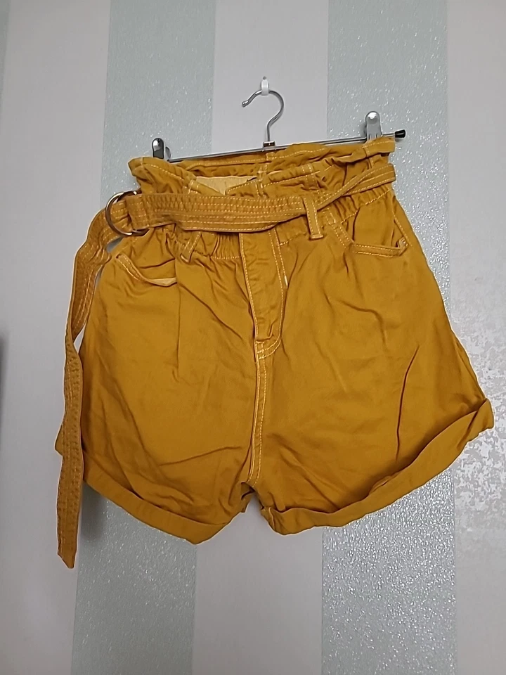 River Island Size 8 Yellow Summer Shorts Pockets Belt Women's - Image 1 of 4