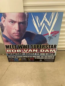 WWE - BANNER DE CARTÓN FIRMADO RVD - ¡ÚNICO EN SU CLASE!  - Imagen 1 de 4