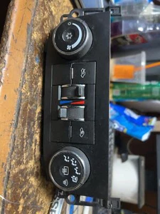 Heater A/c Control CHEVY IMPALA 06 07 08 09 10 11 - Picture 1 of 5