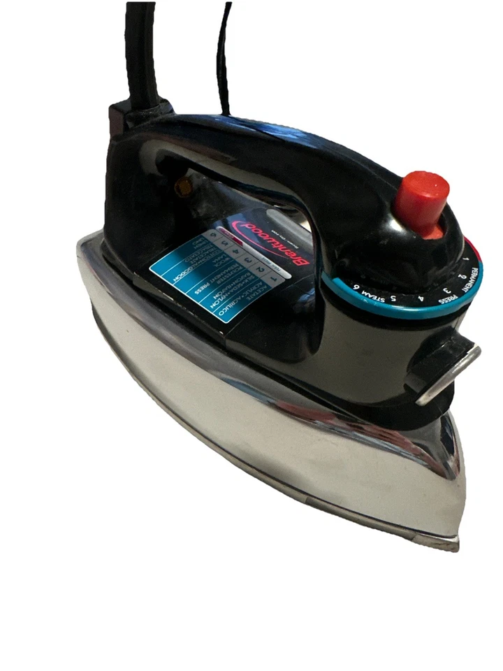 Plancha de vapor clásica cromada BRENTWOOD(R) Foto 1 de 4