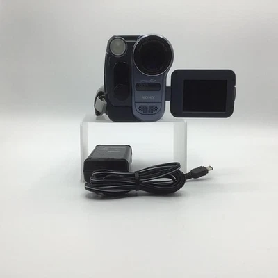 Sony NTSC HandyCam Hi-8 8mm Video8 Analog Camcorder Great Condition (CCD-TRV128) - Image 1 of 3