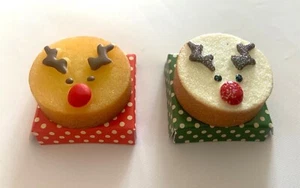 Casa de Muñecas Miniatura Navidad Pastel y Cartón Soporte SK090 o SK091 - Imagen 1 de 5
