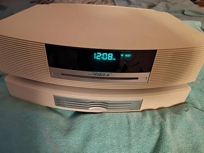 Sistema de música Bose Wave restaurado serie III con cambiador de CD multi CD 3 excelente Foto 1 de 4