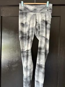 Nike Leggings Semi Sheer Unten Oberbein Hat Shorts Darunter Gr. L Schön - Bild 1 von 6