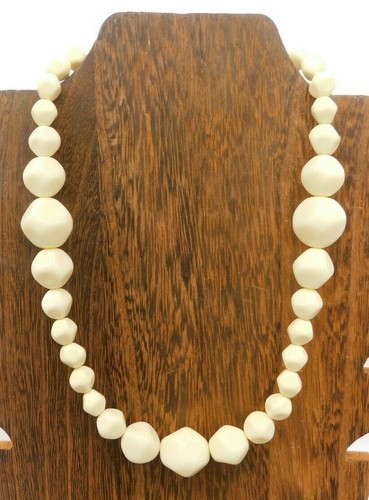 OFF WHITE Collana di perle Trifari Off White vintage biologica