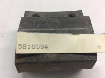 Polaris 5810554 новый OEM резиновый бампер 2000 Indy 500 L/C подвеска рельса бампер - Изображение 1 из 4