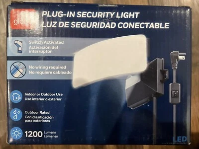 SECURITY LIGHT/10' CORD/ON-OFF SWITCH/NIB GLOBE 5405870 PLUG-IN - Image 1 of 2