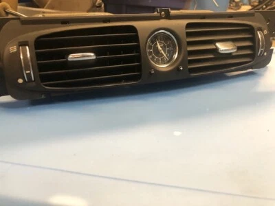 2004 2005 2006 2007 2008 JAGUAR XJ8 XJR VANDEN PLAS CENTER DASH AIR VENTS - Image 1 of 4