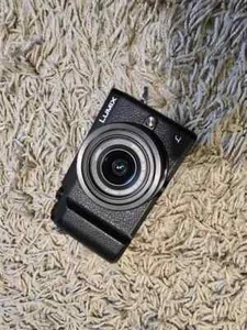 Panasonic Lumix GX85 Mirrorless Camera + 12-32mm Lens + Accessories - Picture 1 of 7