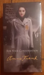 ANNE FRANK: For Your Consideration - Movie Promo Copy (2 VHS Tapes) *RARE* NEW - Foto 1 di 2
